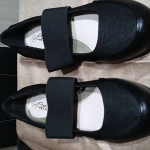 Comfort Trendz black wedge shoes